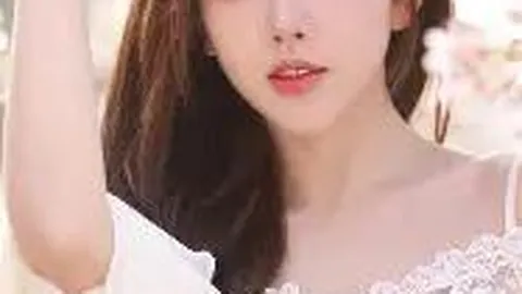 体育盛典星光熠熠：九大明星云集，郑钦文张雨霏同席，姚明2米26身高成焦点